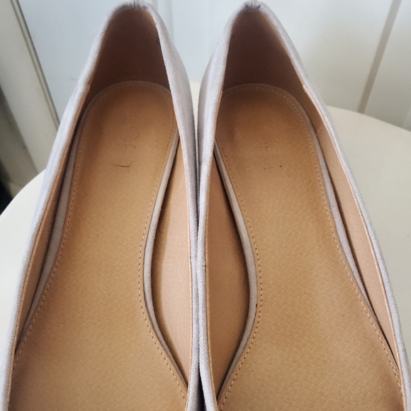 Like new LOFT Suede Shoes size 9 - Picture 7 of 13